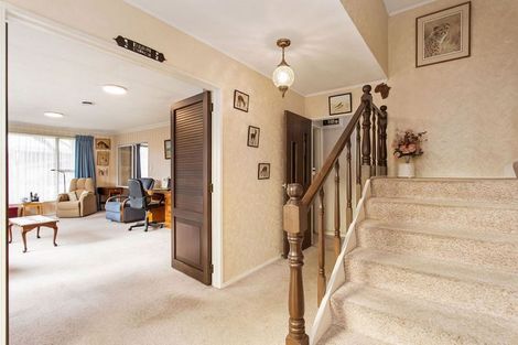 Photo of property in 2/427 Memorial Avenue, Burnside, Christchurch, 8053