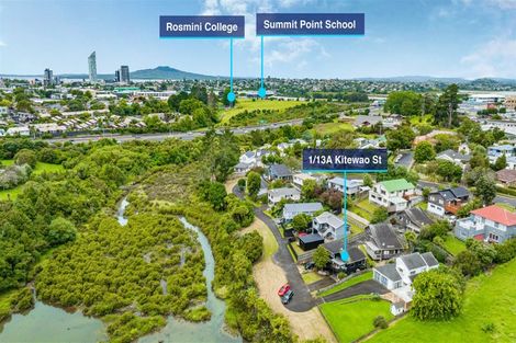 Photo of property in 1/13a Kitewao Street, Northcote, Auckland, 0627