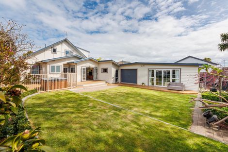 Photo of property in 21 Alan Street, Palmerston North, 4414