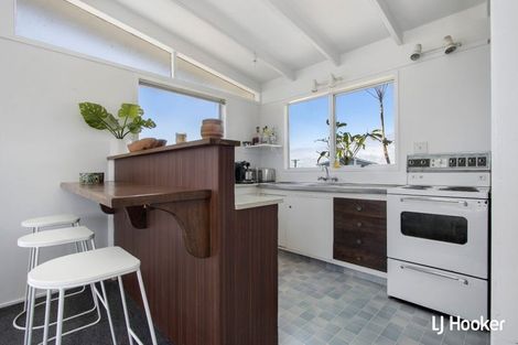 Photo of property in 30 Hillview Road, Waihi Beach, 3611