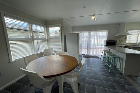 Photo of property in 117 Taradale Road, Onekawa, Napier, 4110