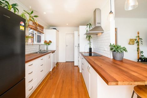 Photo of property in 140 Rangiora Avenue, Roslyn, Palmerston North, 4414