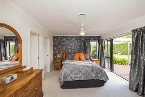 Photo of property in 234 Polson Hill Drive, Aokautere, Palmerston North, 4471