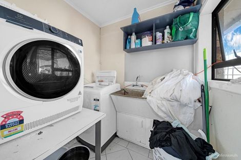 Photo of property in 8 Buckland Road, Mangere East, Auckland, 2024