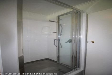 Photo of property in 19 Lynmore Drive, Hillpark, Auckland, 2102