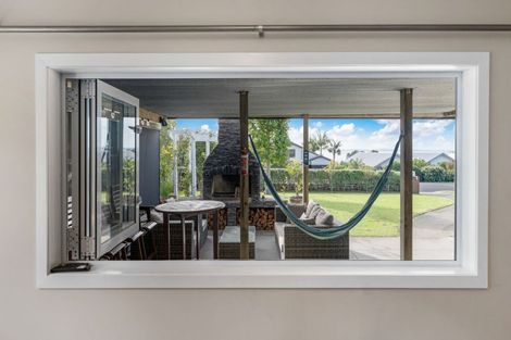 Photo of property in 48 Torkar Road, Clarks Beach, 2122