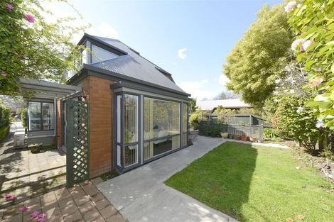 Photo of property in 431a Memorial Avenue, Burnside, Christchurch, 8053