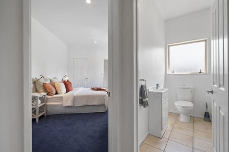 Photo of property in 110 Polson Hill Drive, Aokautere, Palmerston North, 4471