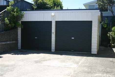 Photo of property in 1 Flint Way, Northland, Wellington, 6012