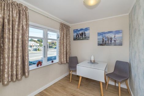 Photo of property in 3/682 Waitarere Beach Road, Waitarere Beach, Levin, 5510