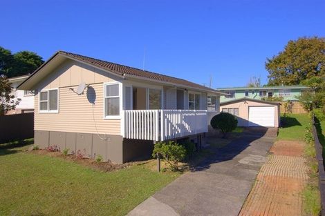 Photo of property in 9 Barnfield Place, Glendene, Auckland, 0602