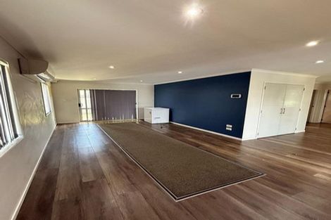 Photo of property in 53 Pomaria Road, Henderson, Auckland, 0610