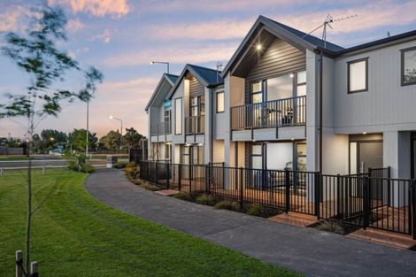 Photo of property in 17 Holmes Hanover Lane, Halswell, Christchurch, 8025