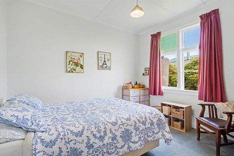 Photo of property in 10 Greenfield Street, Hector, 7822