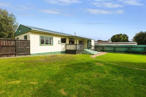 Photo of property in 32 Koromiko Street, Otaki Beach, Otaki, 5512