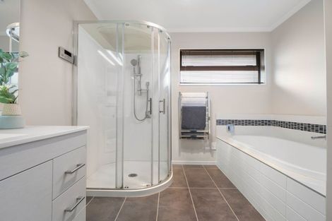 Photo of property in 20 Taiore Crescent, Marshland, Christchurch, 8083