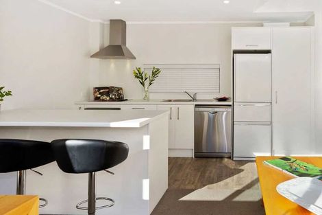 Photo of property in 31 Reynolds Place, Papamoa Beach, Papamoa, 3118