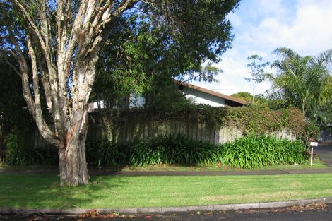 Photo of property in 1/19 Rapallo Place, Farm Cove, Auckland, 2012