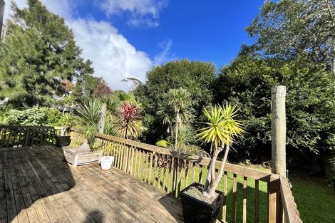 Photo of property in 2/13 Tallington Crescent, Torbay, Auckland, 0630