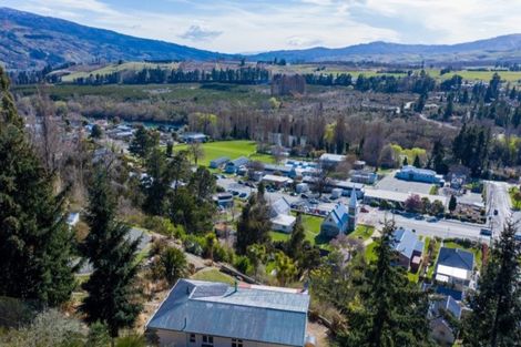 Photo of property in 89 Branxholm Street, Roxburgh, 9500