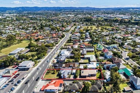 Photo of property in 218 Edmonton Road, Te Atatu South, Auckland, 0610