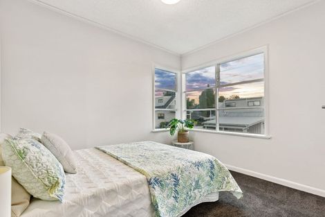 Photo of property in 9 Wilson Road, Glen Eden, Auckland, 0602