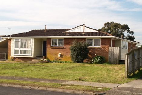 Photo of property in 76 Chelburn Crescent, Mangere East, Auckland, 2024
