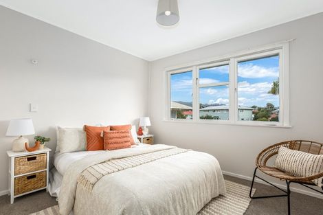 Photo of property in 40 Cornwall Crescent, Cannons Creek, Porirua, 5024