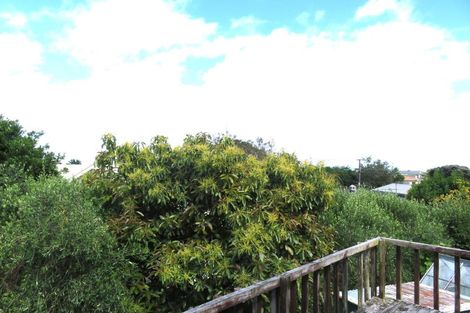 Photo of property in 1101 Queen Sh25 Street, Thames, 3500