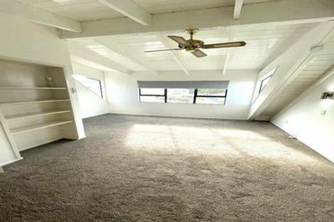 Photo of property in 77 Spence Road, Henderson, Auckland, 0612