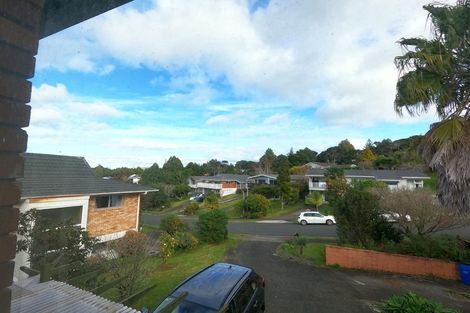Photo of property in 15 Gretel Place, Hillcrest, Auckland, 0627