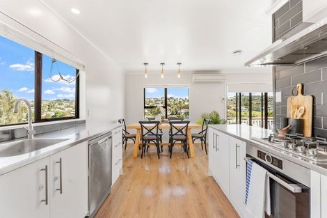 Photo of property in 239 Vipond Road, Stanmore Bay, Whangaparaoa, 0932