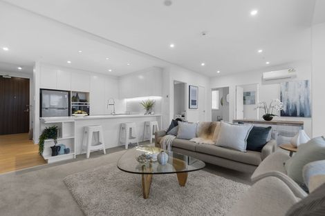 Photo of property in 207/8a Lake Pupuke Drive, Takapuna, Auckland, 0622