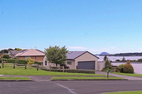 Photo of property in 1 Owen Place, Omokoroa, 3114