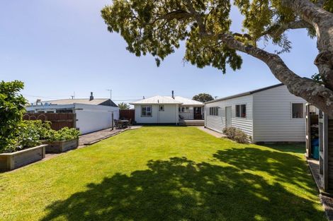 Photo of property in 305 Frankley Road, Ferndale, New Plymouth, 4310