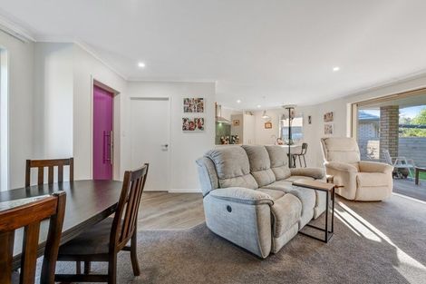 Photo of property in 30 Kawariki Road, Helensville, 0800