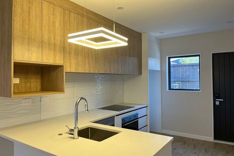 Photo of property in 6/58 Te Atatu Road, Te Atatu South, Auckland, 0610