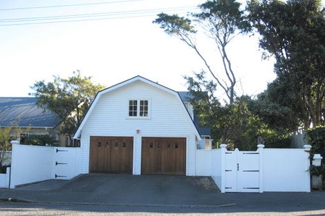 Photo of property in 114 Oroua Street, Eastbourne, Lower Hutt, 5013