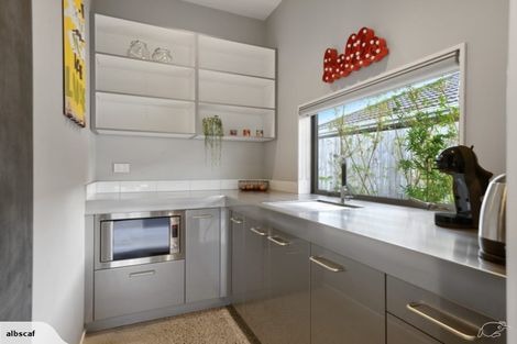 Photo of property in 21 Van Rixel Drive, Kumeu, 0810