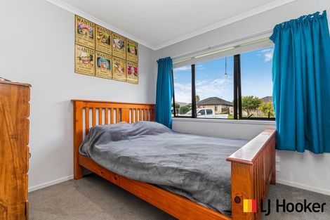 Photo of property in 31 Harbour Crest Drive, Waiuku, 2123