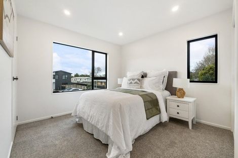 Photo of property in 2/9 Blanes Road, Weymouth, Auckland, 2103