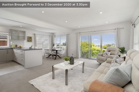 Photo of property in 6 Bodi Place, Te Atatu South, Auckland, 0610