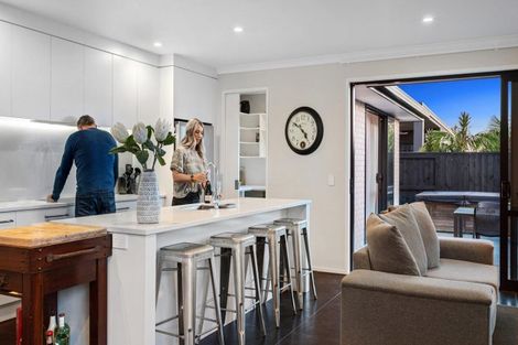 Photo of property in 8 Sarcodia Place, Papamoa Beach, Papamoa, 3118