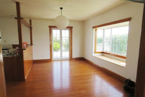 Photo of property in 20 Cameron Street, New Plymouth, 4310