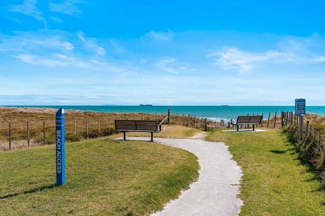 Photo of property in 6a Sunbrae Grove, Mount Maunganui, 3116