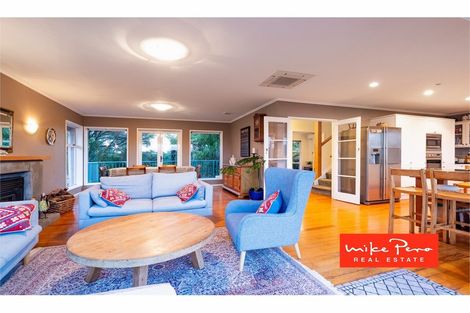 Photo of property in 24 Arama Avenue, Titirangi, Auckland, 0604