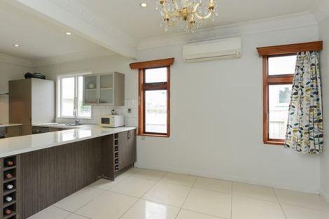 Photo of property in 810 Saint Aubyn Street West, Saint Leonards, Hastings, 4120