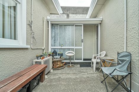 Photo of property in 402c Queen Street East, Hastings, 4122