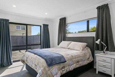 Photo of property in 2/94 Harvey Street, Waipahihi, Taupo, 3330