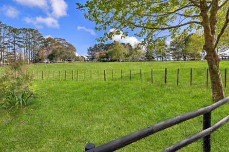 Photo of property in 70 Pomona Road, Kumeu, 0891